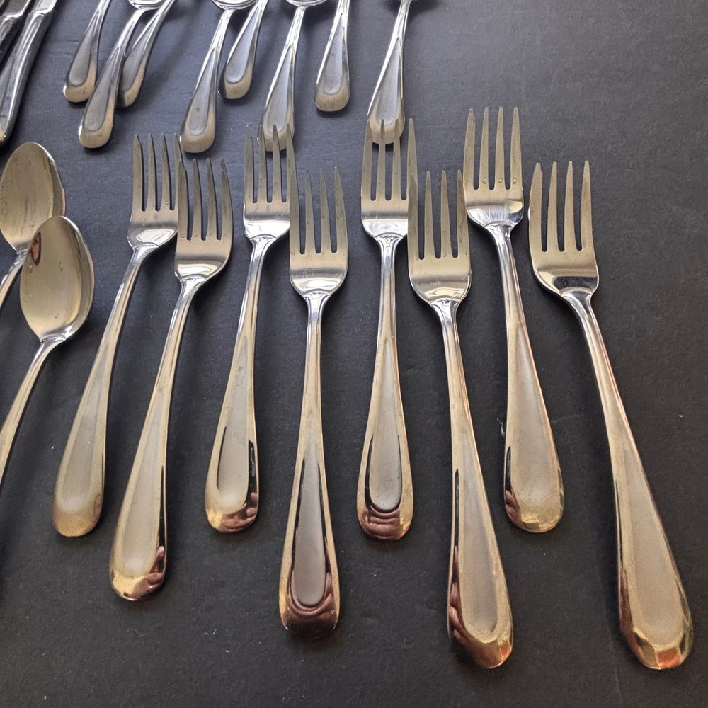 Oneida Stainless Flatware SATIN SAND DUNE 40 Pc Service for 8 Excellent - Picture 4 of 16